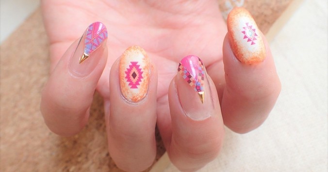 ウォーターネイルシールの使い方【マニキュアでセルフネイル】