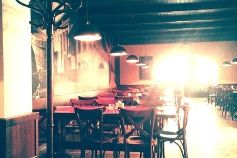 チェコ居酒屋定番レシピ! おしゃれで美味しいチーズのマリネ