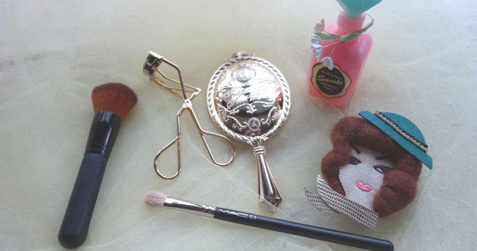 大人も満足。優秀なプチプラコスメはキャンメイクにある!?