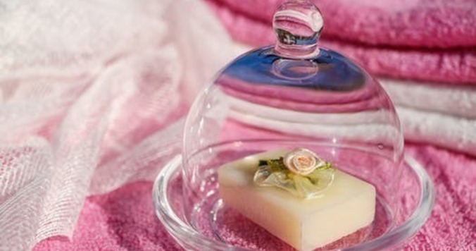 女性美を高めるアロマの香りで、脳に心地よい刺激を与える