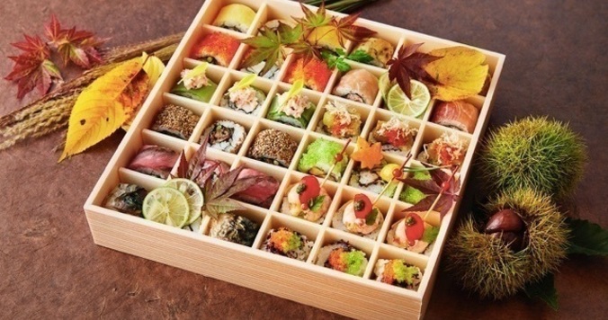 まるで宝石箱！　フォトジェニックなロール寿司12種36貫の折詰