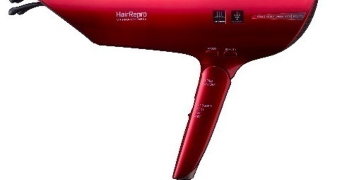 毛髪の悩みに対応する13パターンの風で、なりたい美髪を叶えるドライヤー