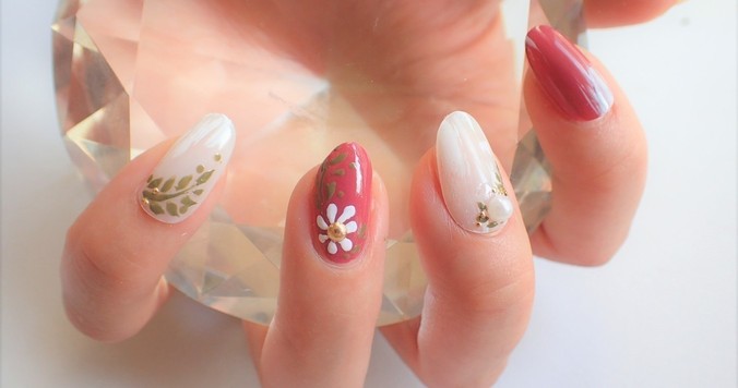 レトロフラワーネイルの簡単なやり方【マニキュアでセルフネイル】