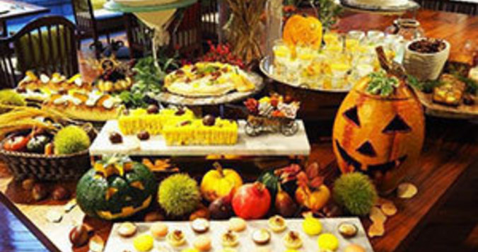 ハロウィンがテーマのドルチェブッフェ。「デザートピッツァ」も味わって