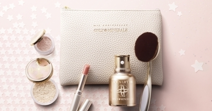 大人のヌーディーメイクを楽しめる「オンリーミネラル ホリデーコフレ2017」