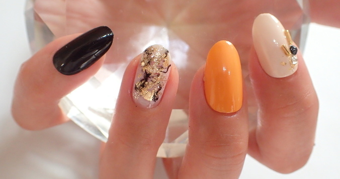 大理石ネイル（秋ver.）の簡単なやり方【マニキュアでセルフネイル】