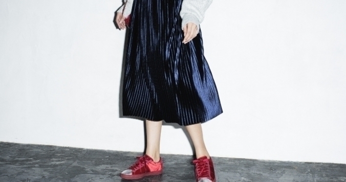 秋冬にぴったり。ベルベット素材のスニーカー