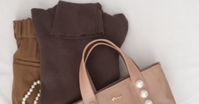 UNIQLOタートルネックは「ニュアンスカラー」を指名して。上品リッチに見せられます