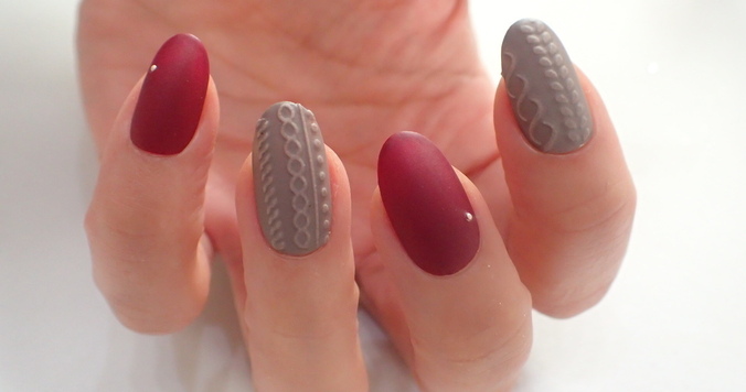 ニットネイルの簡単なやり方【マニキュアでセルフネイル】