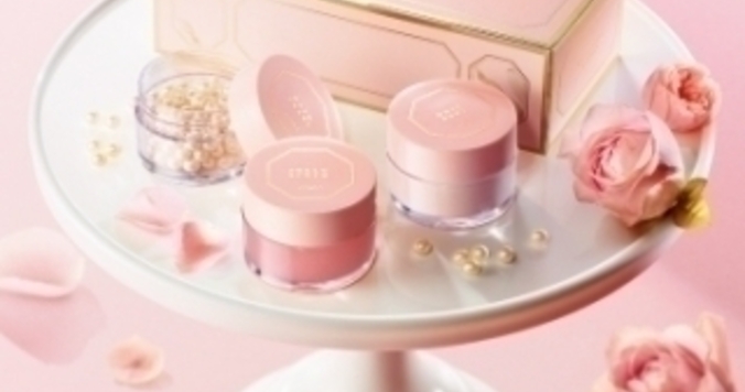 ジュエリー肌にうっとり。アユーラからクリスマス限定コフレ発売