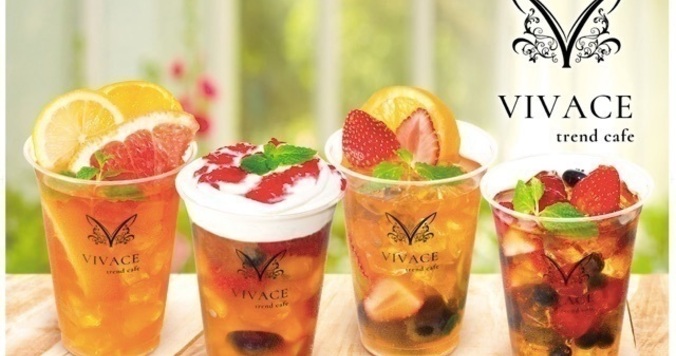 フォトジェニックな「食べる紅茶」とクレームブリュレドーナツを味わえるカフェ