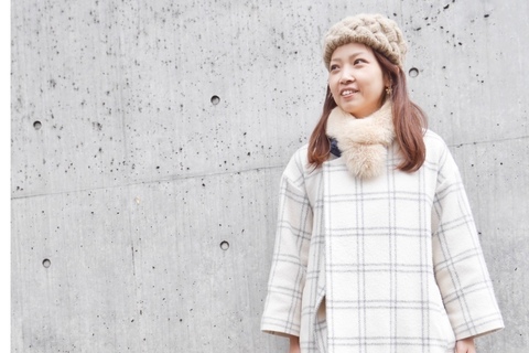 【おしゃれびとスナップ＃26】顔色がぱっと明るく。大人に似合う甘すぎない白コート