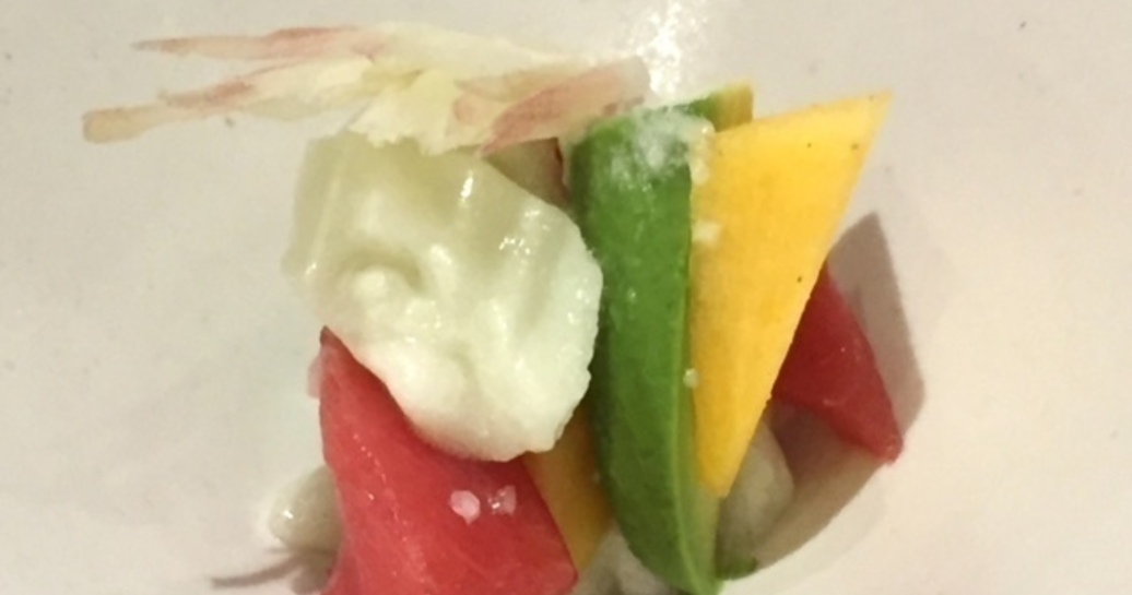 ヘルシードレッシングを、マグロを使った海鮮サラダと合わせてみました【パリから届いた料理#3】