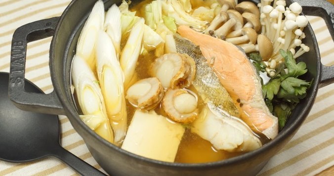 ちゃんこ鍋は美容食。10分で作れる簡単レシピ（塩、味噌）