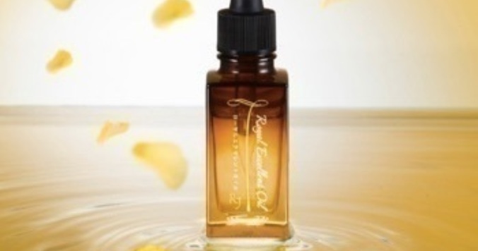 ローヤルゼリーオイル100%。山田養蜂場から贅沢な美容オイルが新発売