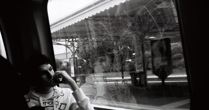 自分に自信のない男性ほど女性を「キープ」したがる