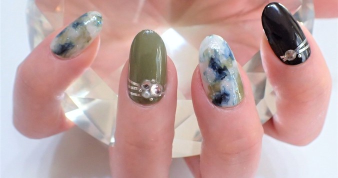 冬仕様・タイダイネイルの簡単なやり方【マニキュアでセルフネイル】
