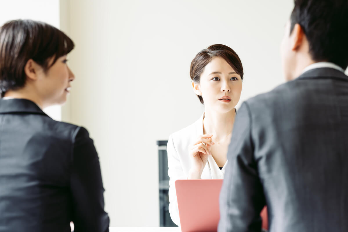 「なぜ?」で詰めるのはアウト。部下や後輩の上手な叱り方とは【大人の上手な怒り術#4】