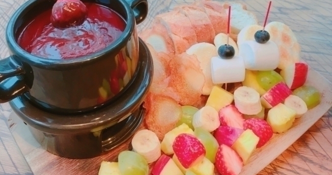 チョコの海に溺れる幸せ――成城石井のワインバーで「チョコフォンデュ食べ放題」