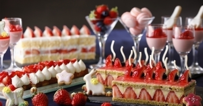 イチゴをたっぷり使ってます。人気のナイトスイーツブッフェが復活