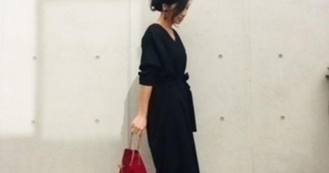 冬から春へ、「前ボタンロングワンピース」が１枚あれば乗り切れる