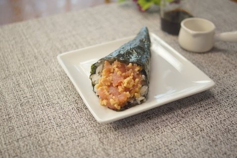 マグロの切り落としが主役のレシピで、ダイエット中もお腹満足