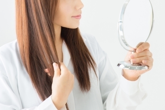 白髪にサプリは有効って本当? ヘアケアのお悩みにお答えします【白髪編】