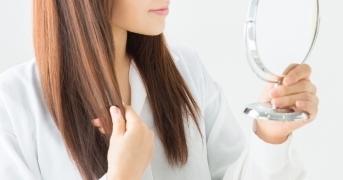 白髪にサプリは有効って本当？　ヘアケアのお悩みにお答えします【白髪編】