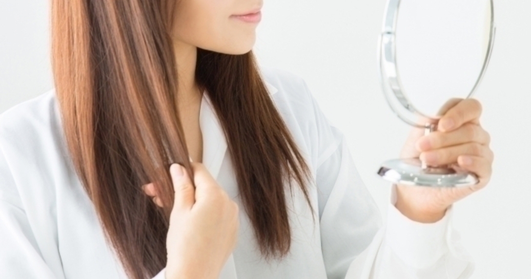 白髪にサプリは有効って本当? ヘアケアのお悩みにお答えします【白髪編】