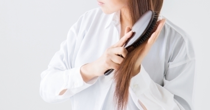 白髪染めとヘアカラーの違いは？　ヘアケアのお悩みにお答えします【白髪編３】