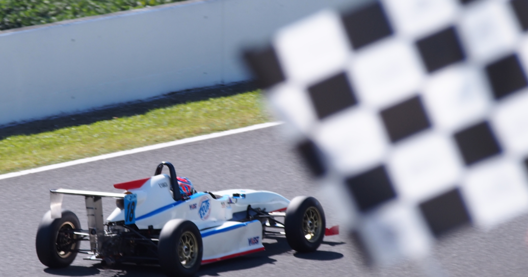 モータースポーツのスピード感をリアルに体験する3つの方法