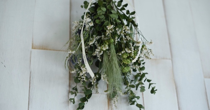 生花とドライフラワーを一度に２度楽しめるフラワーギフト