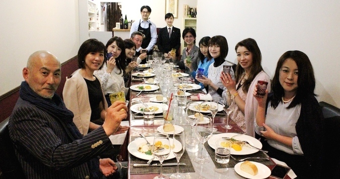 DRESSワイン部「プロのデクパージュで料理を堪能。ワインと日本酒の持ち寄りパーティー」を開催しました