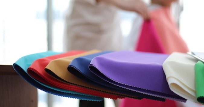 パーソナルカラーとは？ 似合う服の色の見分け方