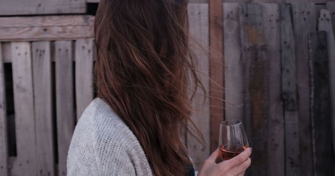 アルコール・カフェイン断ちして気づいた嬉しい肌変化【お酒やコーヒーやをめた話】