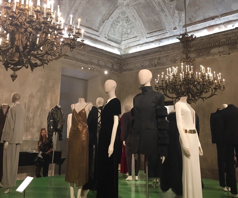 イタリアファッションの歴史を見れる回顧展 イタリアーナ ミラノ通信 28 Dress ドレス
