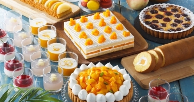 マンゴー、ピーチ、チェリーがたっぷり。夏っぽスイーツビュッフェ