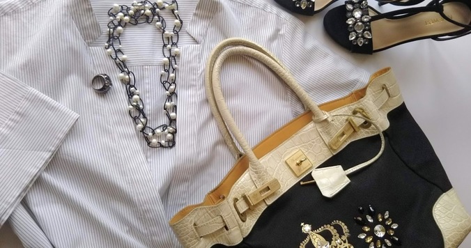 端正なシャツワンピで週の始まりを迎えたい