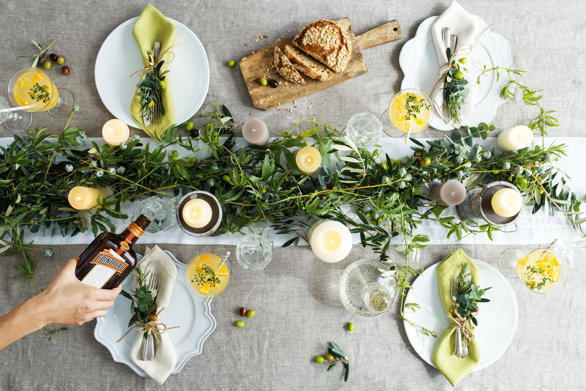 夏はフランス女性のようにコアントローを楽しもう!