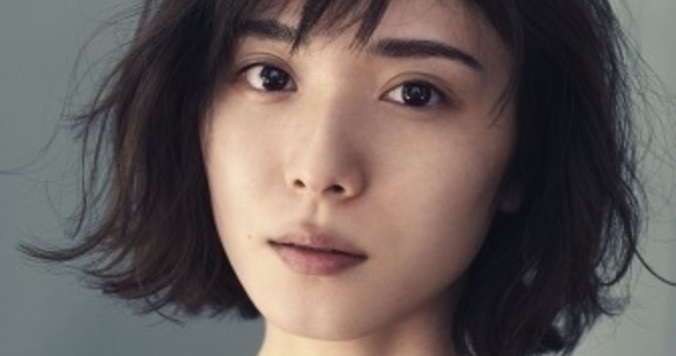 松岡茉優が初めて魅せる、すっぴん素肌美