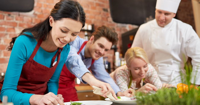 料理教室は出会いのきっかけになる？　心がけておきたいポイント