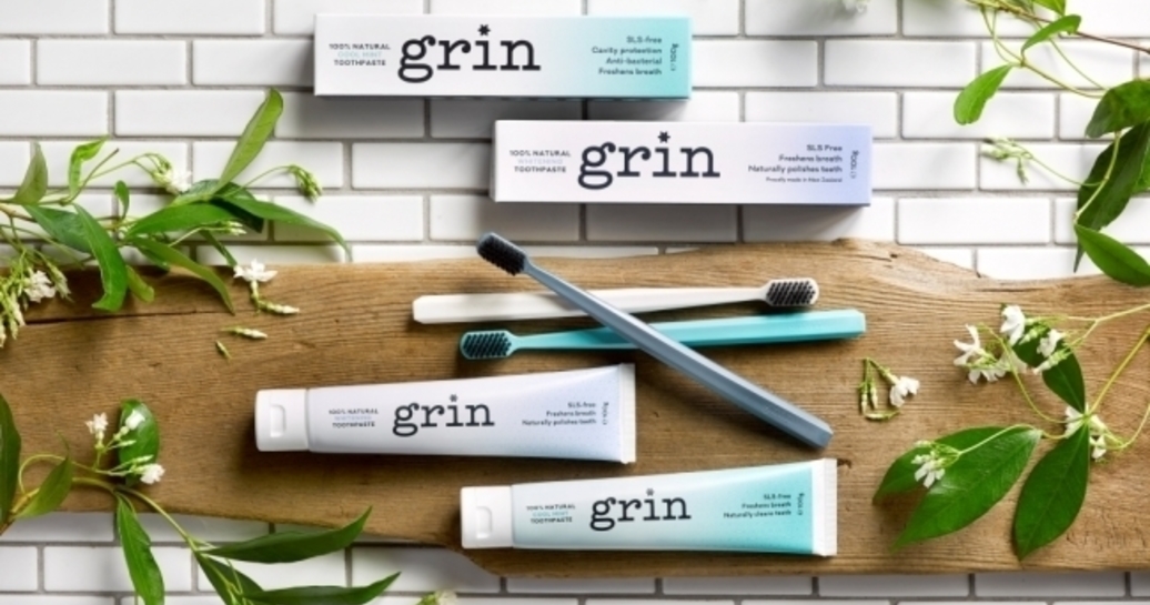 爽やかに輝く白い歯へ。マヌカオイル配合のオーラルケアブランド「grin」