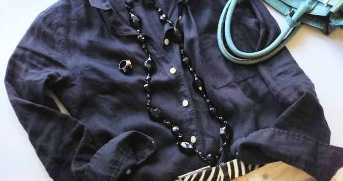 大人可愛いは目指さない。媚びない服で作る女性らしいスタイル