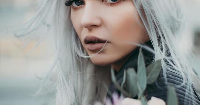 『白いシャツは、白髪になるまで待って』から楽しい歳の重ね方を知る