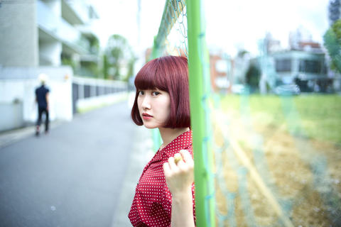 自分の「嫌だ」を大事にする。「LEBECCA boutique」赤澤えるが考える自分らしい装い