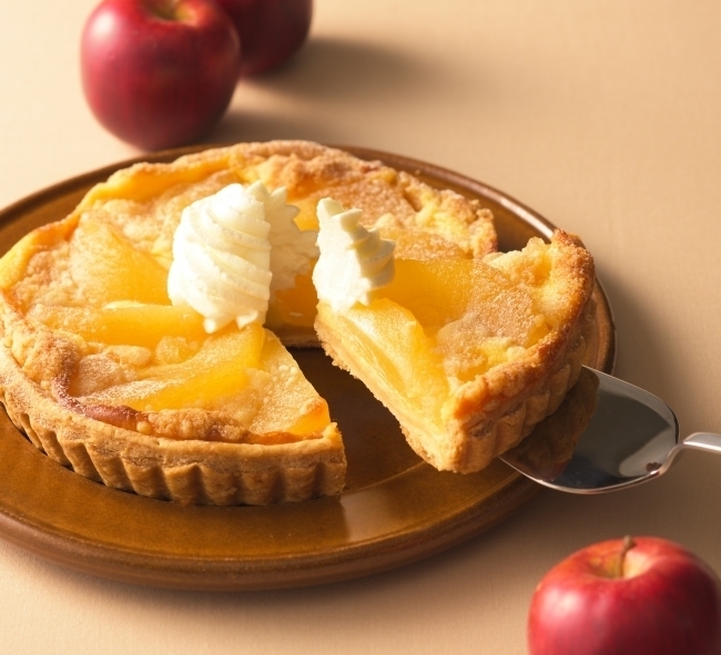 りんご、ぎゅぎゅっと濃縮。温めてもおいしい新作「アップルカスタードパイ」