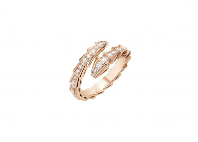 ブルガリ「セルペンティ」から新作リングが登場