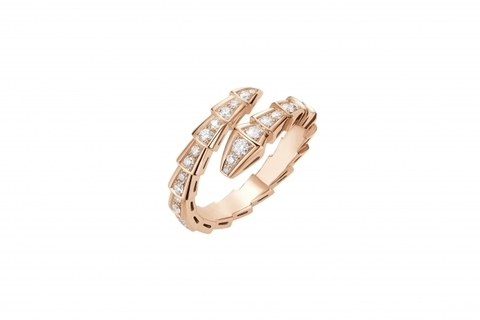 ブルガリ「セルペンティ」から新作リングが登場