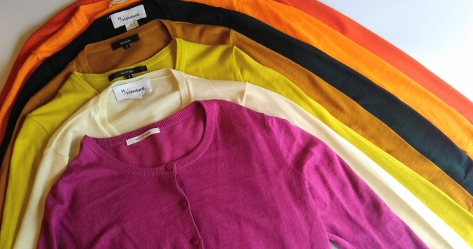 カラフルな色を楽しんで。カーディガンの奥深き魅力