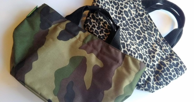 柄物は「小物」で取り入れる！　無地しか着ない私の方法